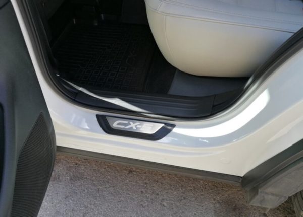 Mazda CX5 Türschweller Tür Leiste Fußschutz Einstiegsleisten (Kunstoff+ Edelstahl)