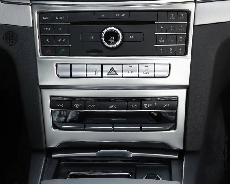 Mercedes E C207 Edelstahl Mittelkonsole Armaturenbrett Radio CD Abdeckung